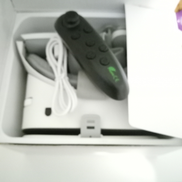 Bobova 3D VR Headset - Picture 4 of 4